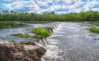 Latvijos Venecija – Kuldyga, Riežupės urvai ir saldi degustacija