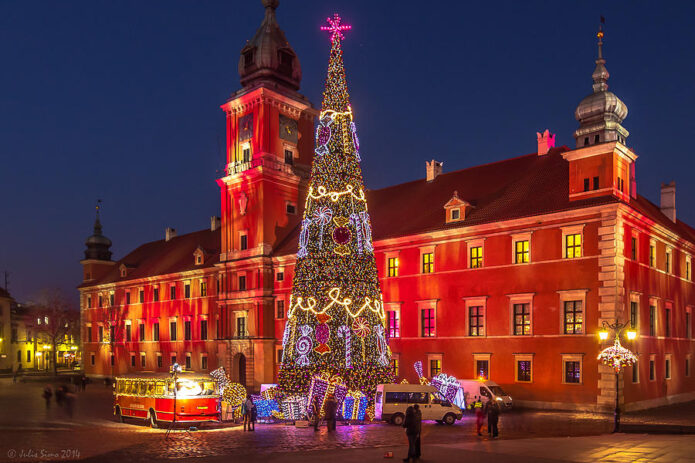 Kalėdinių stebuklų kupinas savaitgalis Varšuvoje!