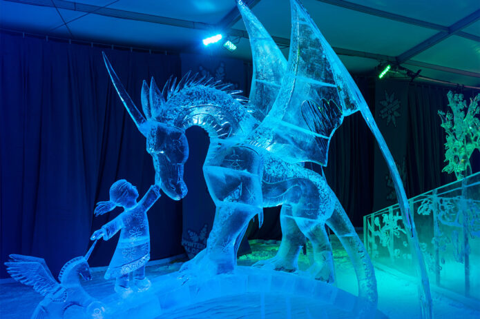 Magiškas ledo skulptūrų festivalis Jelgavoje ir saldi karamelė!
