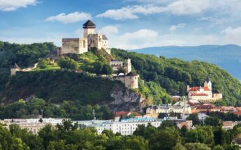 Slovakija – užburianti gamta, pilys ir istorinė Bratislava!