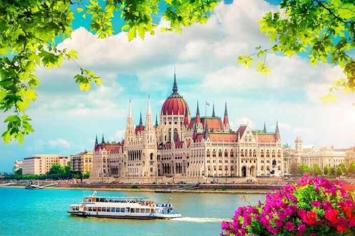 Pavasario dvelksmas romantiškoje Vengrijoje ir SPA malonumai!