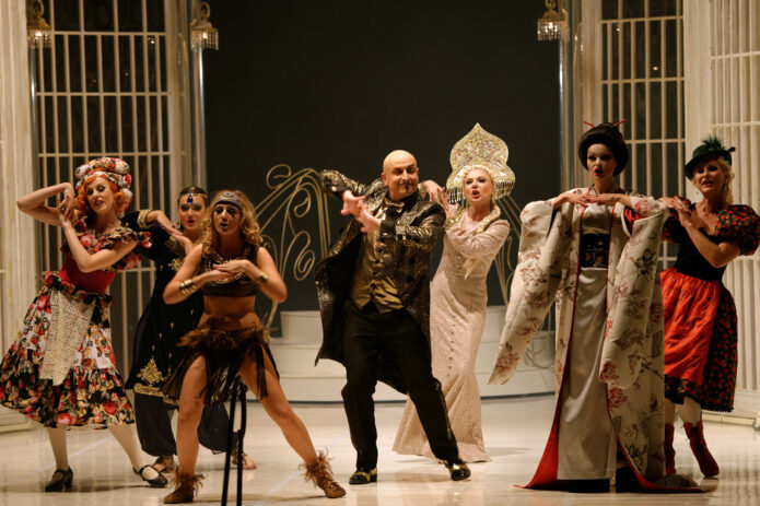 Kaunas ir šmaikščioji operetė „Balius Savojoje“!