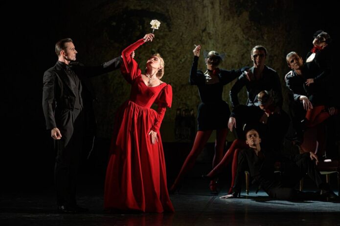 Pavasarinis Kaunas ir legendinė opera „Traviata“!